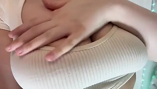 Masturbasi pakai leather leggins. Pantat besar dengan lateks