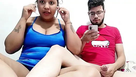 Keşke üvey annem üvey kızını odasında siktiğimi öğrenmeseydim