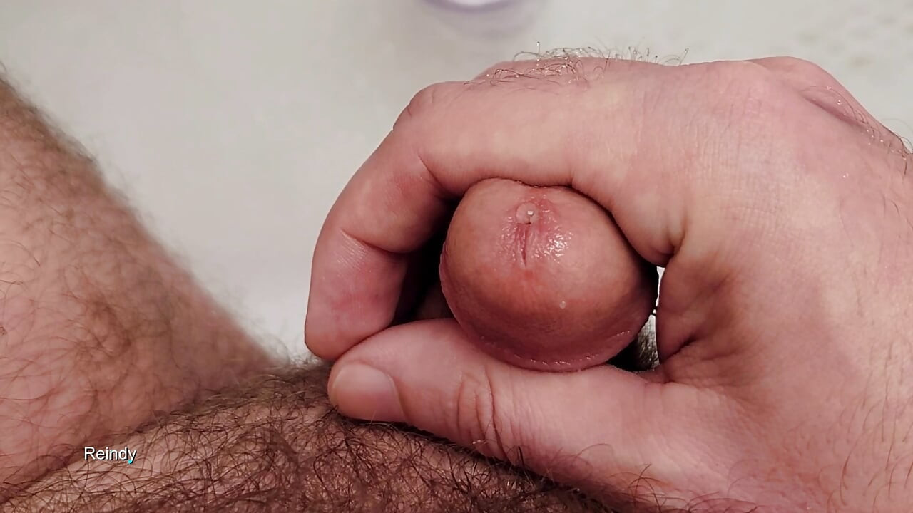Epic Cum and Piss Fountains From My Pee Hole.