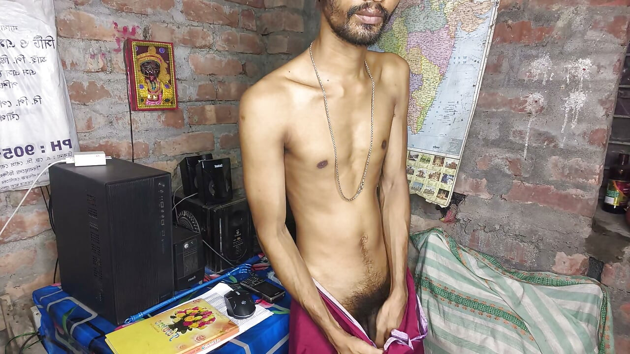 I'm taking off my lungi and massaging it