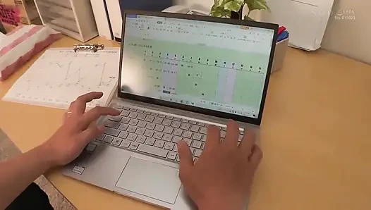 Have Sex with Cute Short Hair Female Colleague, Her Oral Sex Skills Is Really Good. Part.2