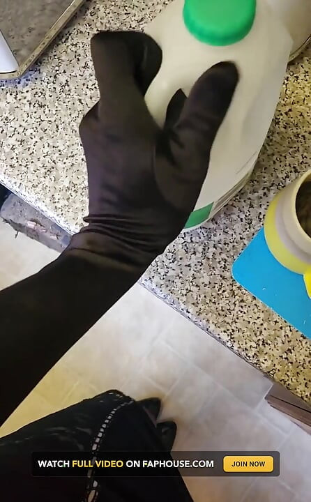 ทําถ้วยตอนเช้าในชุดชั้นในสุดฮอต