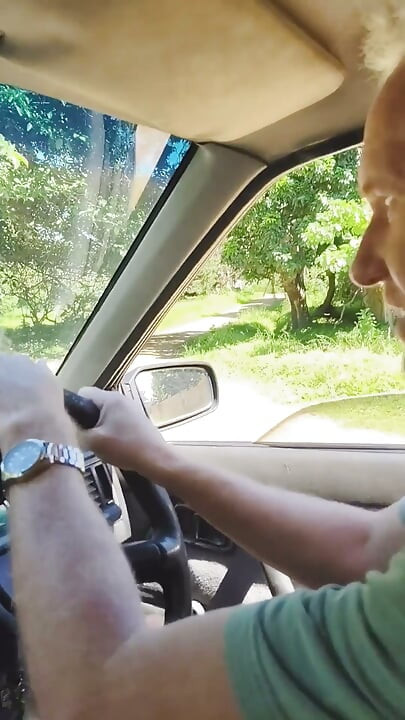 Dom Cop Inspects Unlicensed Driver at Home