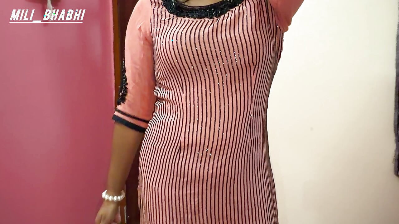 Doamne frumoase desi Taylor futai cu pizdă strâmtă MMS audio hindi complet, indian desi acasă singuri Taylor ia o pulă neagră dură Xxxx
