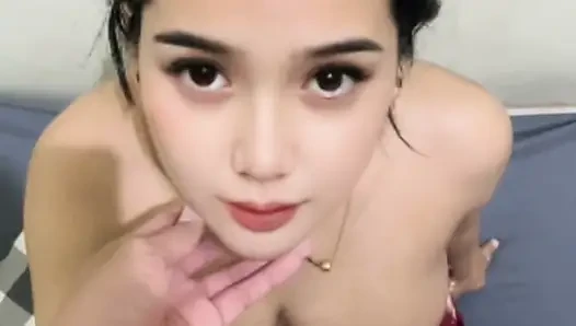 That older woman gives an amazing blowjob so good she even came all over her tits.