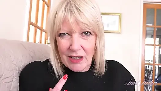 Auntjudys - Deine Vollbusige Reife Therapeutin Dr. Amy Goodhead Weiß Genau, Was Sie Brauchen