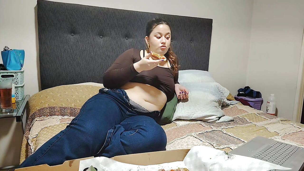 Nicoles massive pizzabinge: Magesprengende lykke