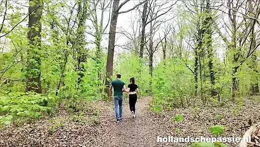 Dolly Fleur dientot di hutan!