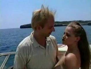 Lydia Pirelli prend le bateau