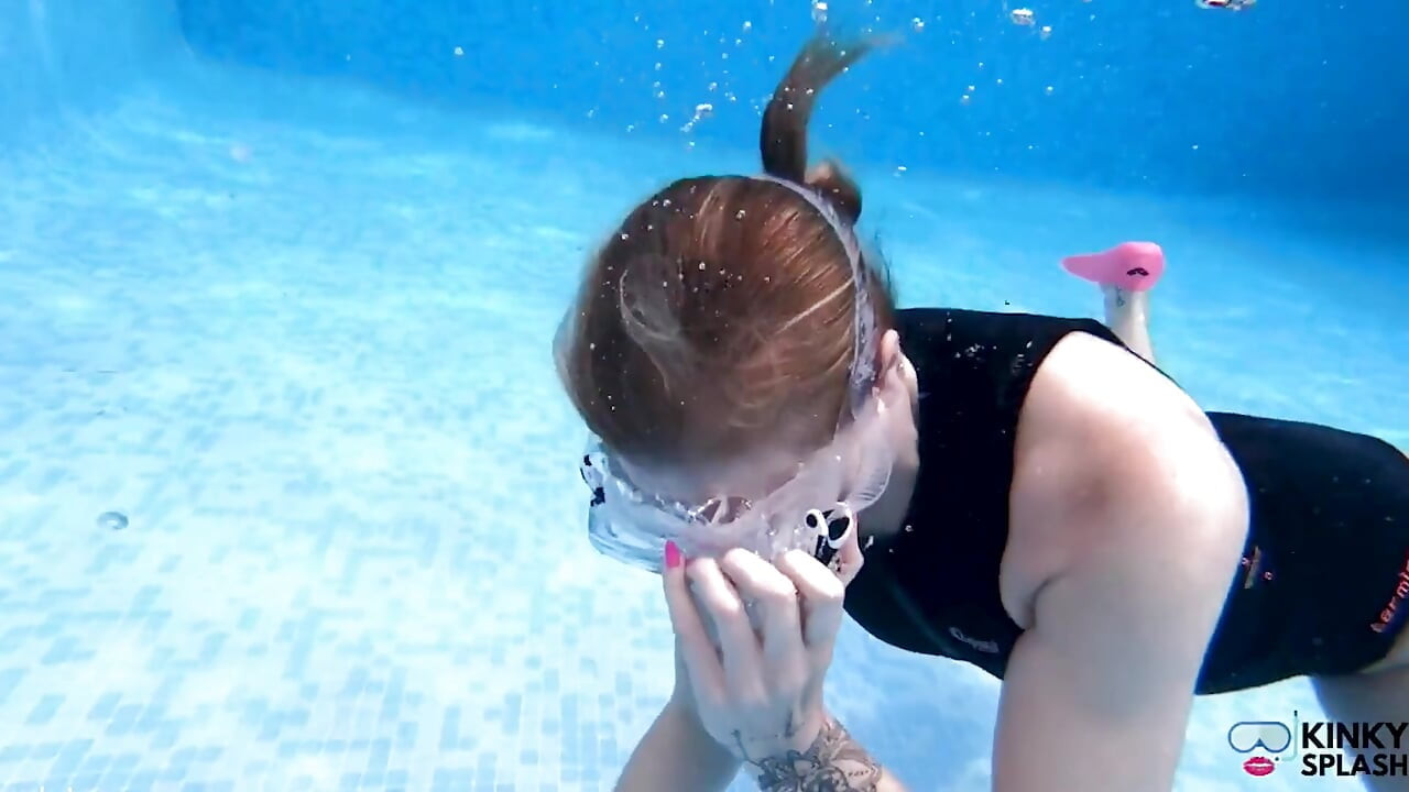 Underwater Wetsuit & Mask Fetish Filling, Bubbles & Breath Control
