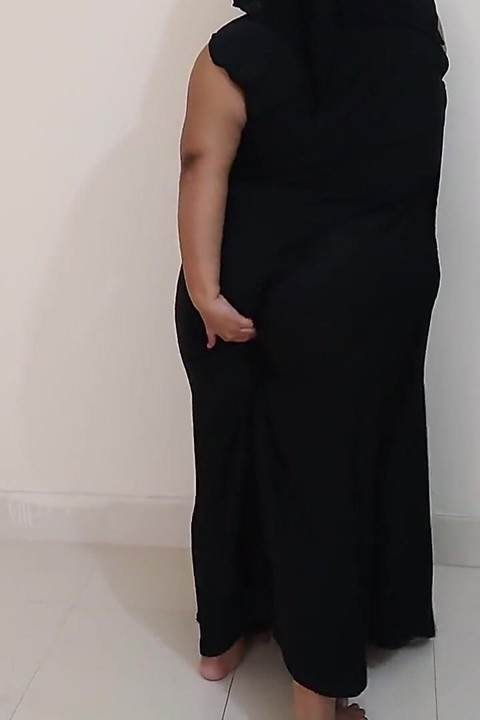 After Stepfather Went to Office, When the Stepmom Has Horny, the Stepson Satisfies Her by Fuck - Indian