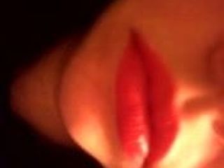 Красные губы ...