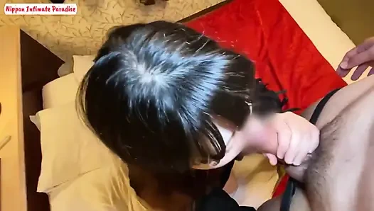 Sevimli tombul kız şeffaf görünüyor dölleme ham seks derinlerde bitiyor