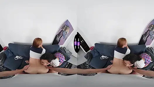 Mini Mitzi приглашает Lucianna Luci на стриптиз в тройничке и развлечение с двойным минетом - TmwVRnet