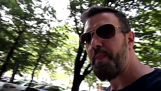 Dövmeli Sarışın Sürtük Gırtlağına Kadar Alıyor Ve Götünü Mahvediyor!