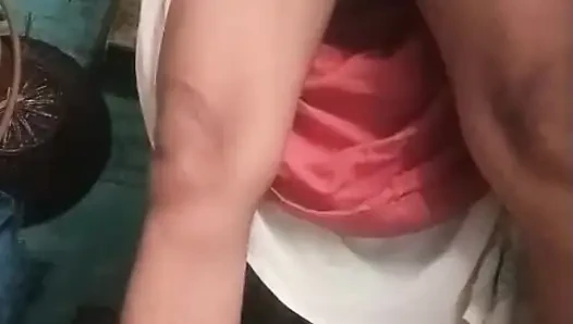 Heiße mädchen, schwägerin fingert ihre muschi