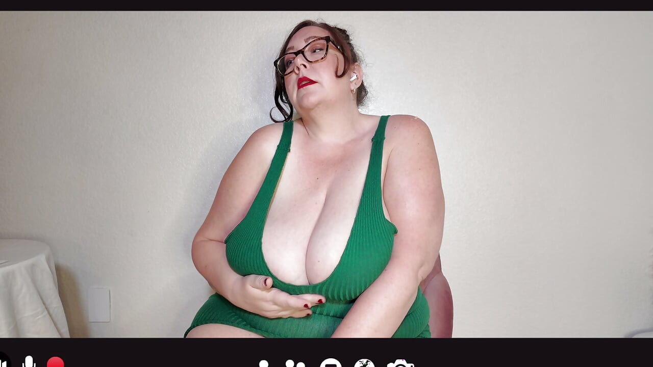 Sexy Plump Boss Cums on Call