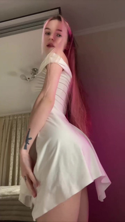 The hottest stuff is in the subscription. Bio subscribe, waiting