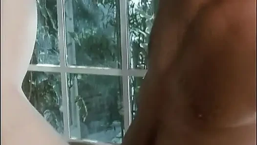 Geile MILfs werden hart gefickt