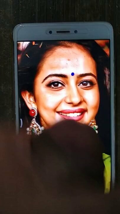 Rakul Preet Singh cumtribute