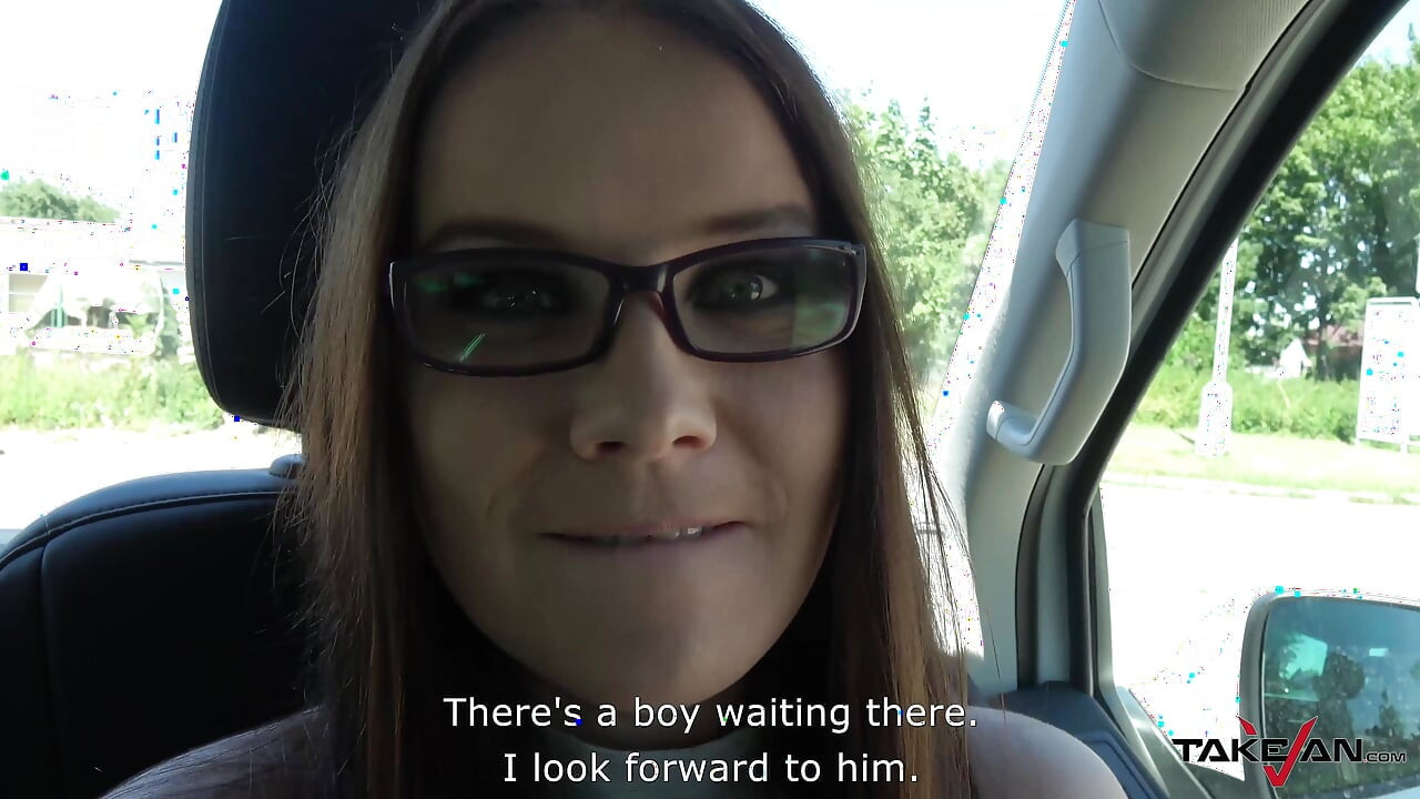 Η Wendy απολαμβάνει με τα πόδια ανοιχτά και έναν σκληρό άξονα στο μουνί της