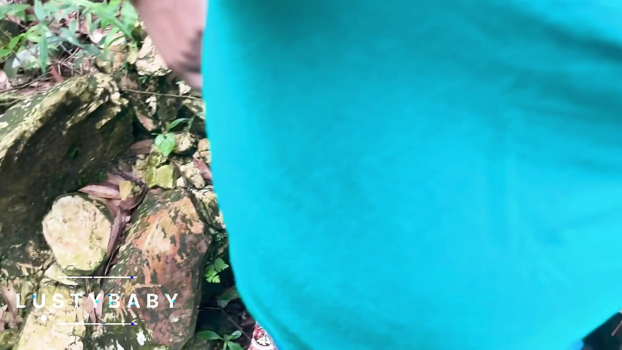 Khola ma nuhauna ra chikna ko majja