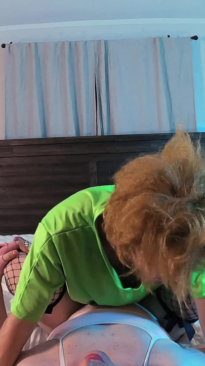 Shaggy Giving His Baggie to a Baddie