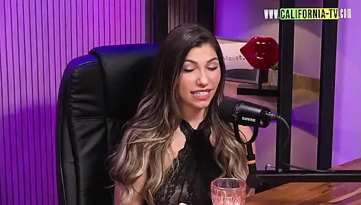 Подкаст с латинской красоткой Alexia Dhein