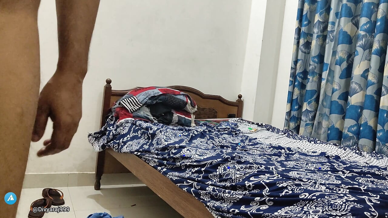 압니 여친 Ko Apne Room Mein Chupke Se Bulaya