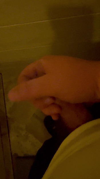 Trljam moj mali kurac