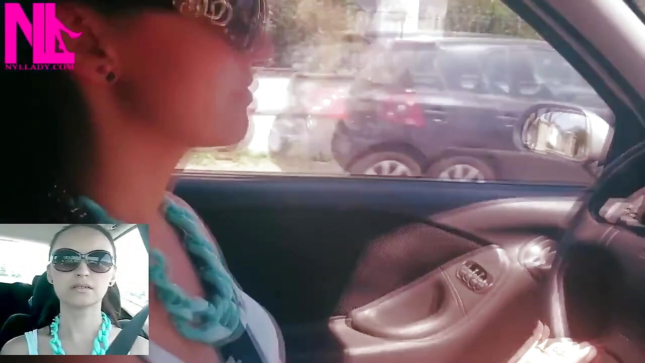 Bremsversagen mit einer Flasche, die unter dem Bremspedal steckt