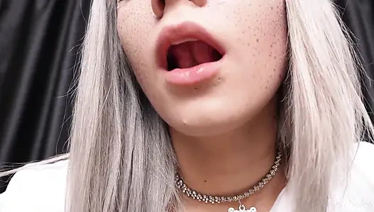 Dolgun sarışın yine sulu sağımlarıyla takılıyor - yakın çekim göğüsler - boşal!