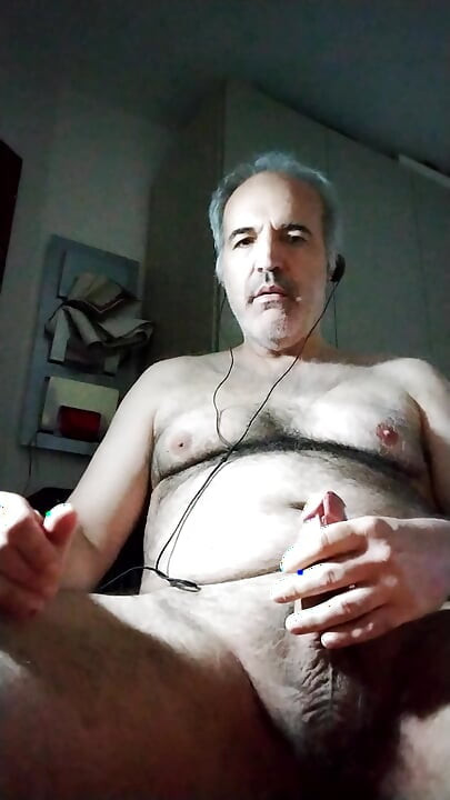 Veliki izljev sperme za tebe, moj prijatelju