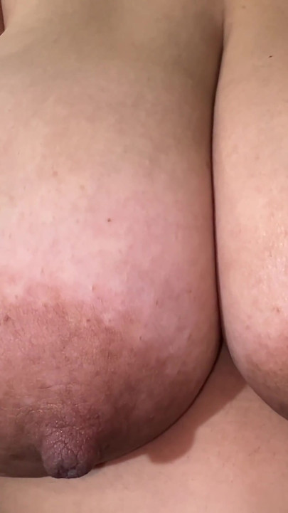 झूलती सौतेली मम्मी Milkers