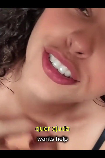 Melancap berpantat besar - awek Brazil panas memberitahu awak untuk memancut mani pada pesanannya