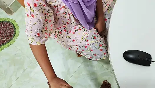 Indian hijabi bhabhi Promotion fuck from office boss Desi xxx