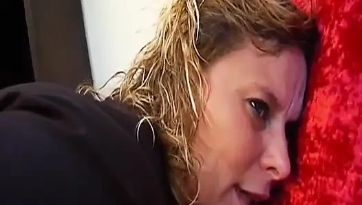 Spezielle fetisch-show mit molliger französischer MILF