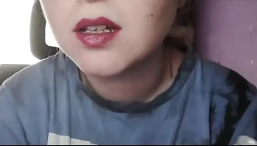 Fetish bibir dan lipstik
