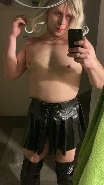 Knee-high heel boots and leather mini on the ass. Wonderful crossdresser clothes. Basement fuck rag for free!