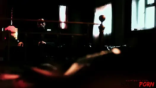 Сексуальная редактор Amica Bentley принимает писателя в эротическое путешествие предательства