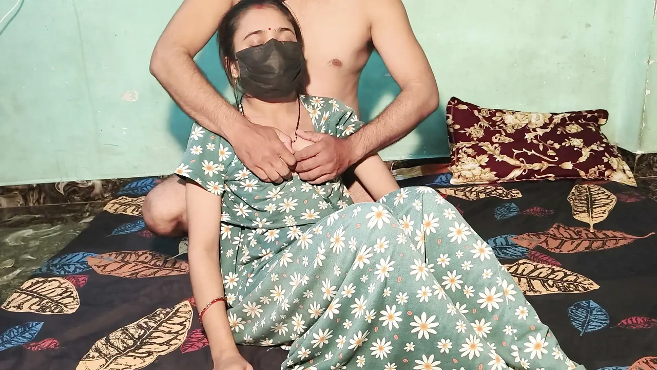 Beautiful Indian 18 Year Old Indian Girl First Time Girlfriend Love Sex Indian Brother and Step Sister Sex