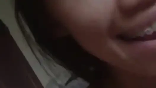 Kamu suka nggak sama toket kecil nggak?