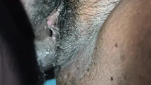 Yapışkan dölünü içime pompaladı