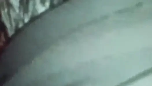 Seksi üvey kız kardeş queen4desi yağlı masaj sikişiyor 69