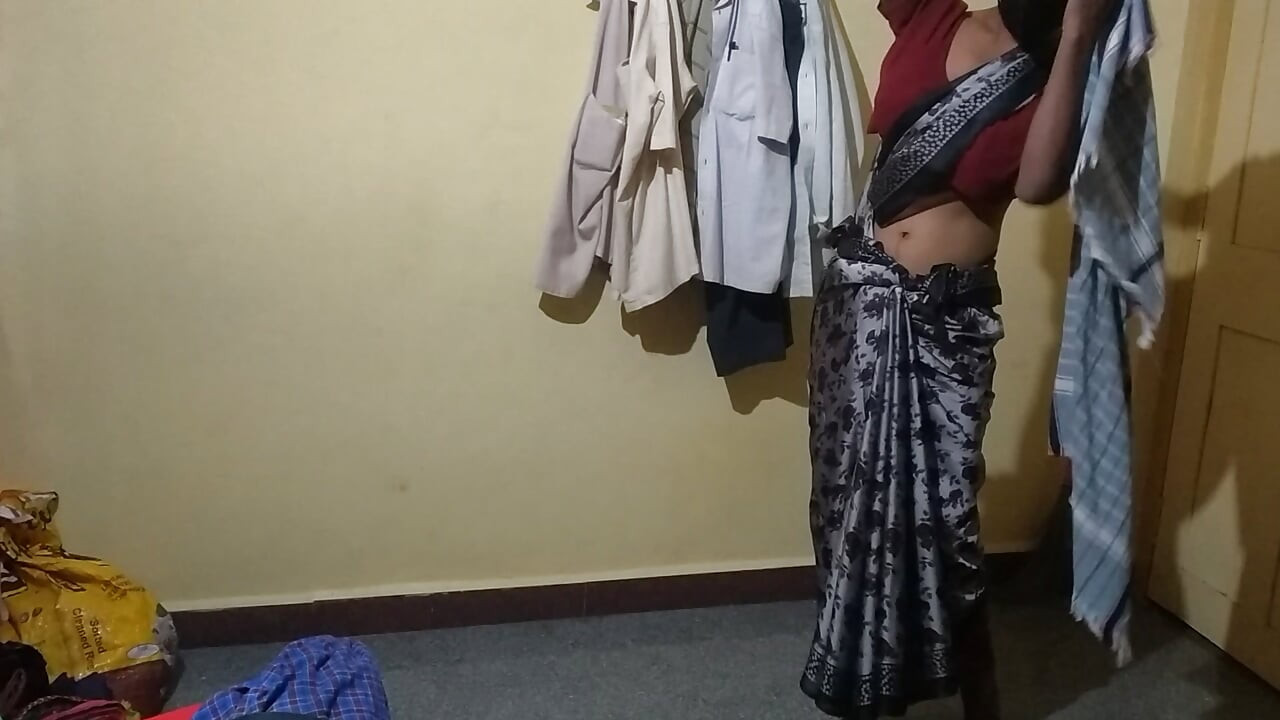 Cleaning home in mom's saree