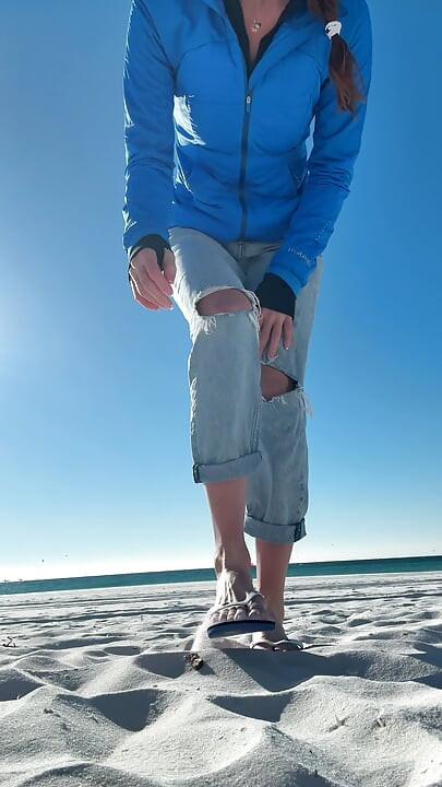 Walking on the Beach Calls for a Quick Orgasm!