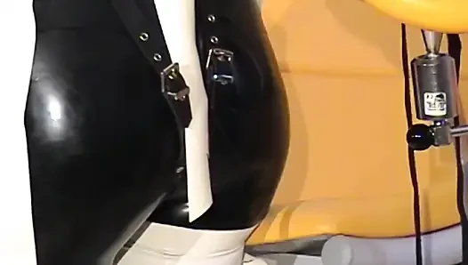 Секс-рабыня БДСМ наказана!