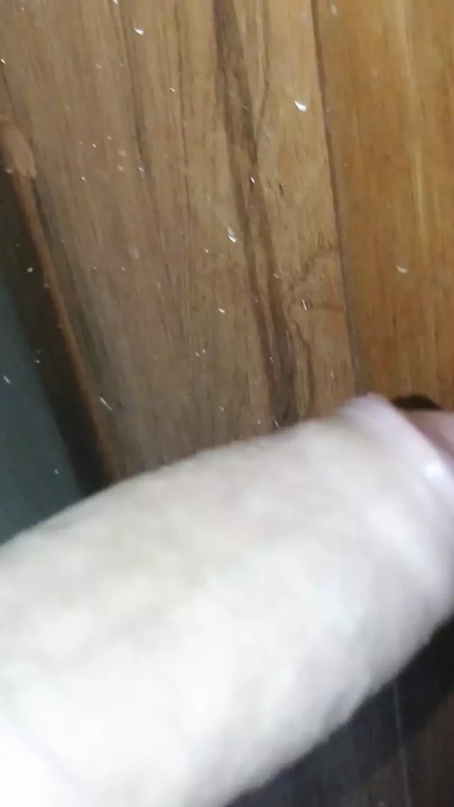 I masturbate in the bathroom of a job in Spanish African anal