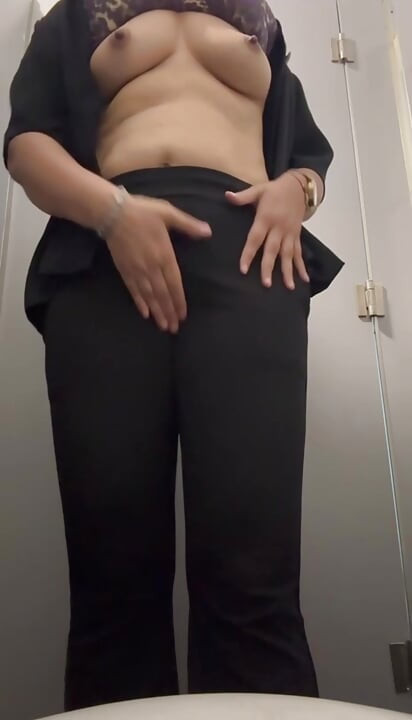 Desi Bhabhi Boobs Show