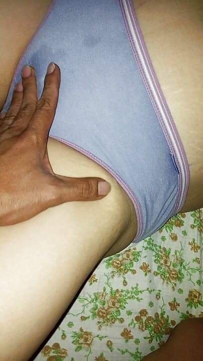 My juicy Filipina wife is always horny